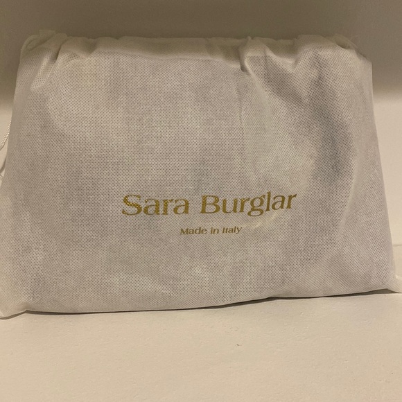 Sara Burglar blue handbag with gold chain. Never used. Excellent+ condition!! - Picture 4 of 5